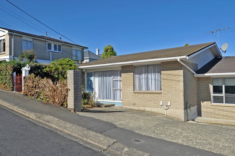 3/2 Brent Street, Maori Hill, Dunedin - Carousel 1