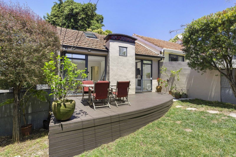 22 Larchwood Avenue, Westmere, Auckland - Carousel 1