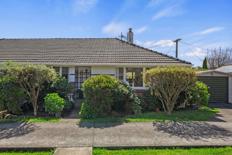 7/39 Kiln Street, Silverstream, Upper Hutt - Carousel 1