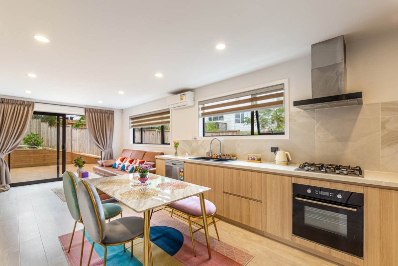 7D Kerria Place, Sunnynook, Auckland - Carousel 1