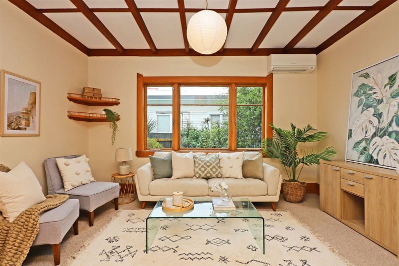 214 Lovedale Road, Saint Leonards, Hastings - Carousel 1