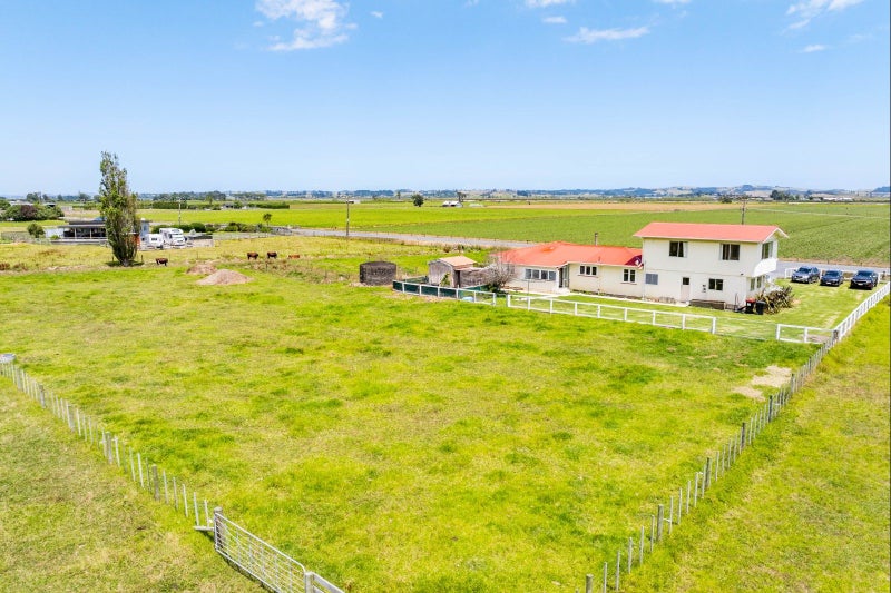 6362 State Highway 12, Turiwiri - Carousel 21