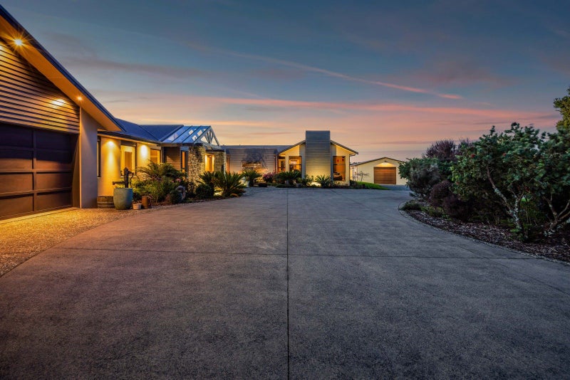 1058 Mangorei Road, Mangorei, New Plymouth - Carousel 2