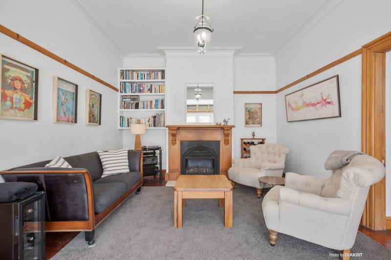 64 Russell Terrace, Berhampore, Wellington - Carousel 2