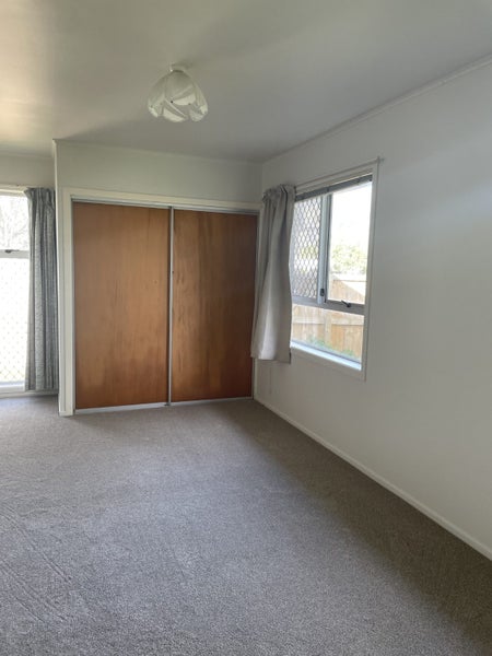 25 Patricia Avenue, Hamilton East, Hamilton - Carousel 8