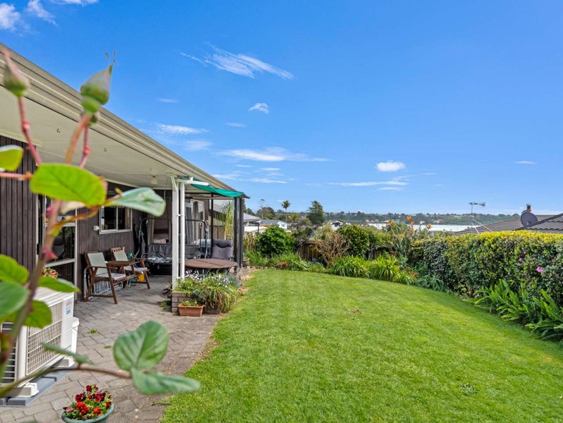 17B Rangataua Street, Welcome Bay, Tauranga - Carousel 1
