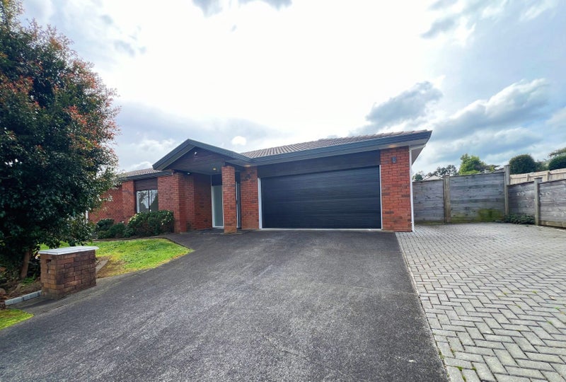 9 West Fairway Drive, Golflands, Manukau - Carousel 1