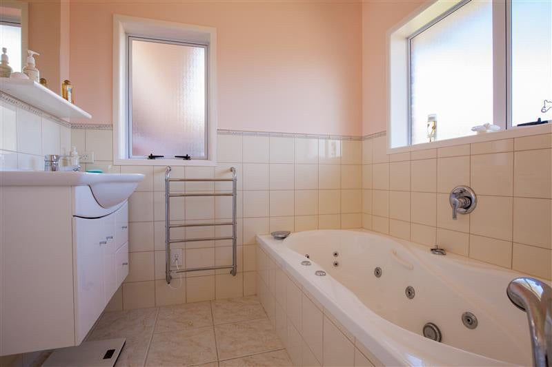 383 Devon Street West, Lynmouth, New Plymouth - Carousel 13