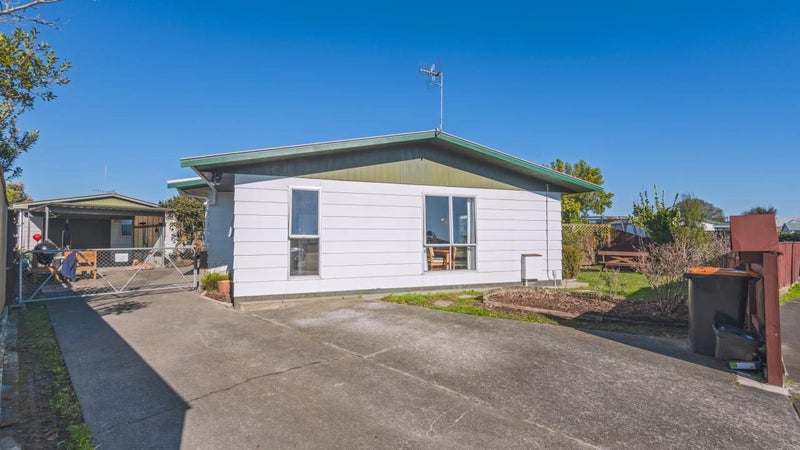 38 Acacia Street, Kelvin Grove, Palmerston North - Carousel 1