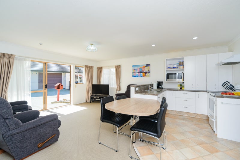 8 Foxtail Fern, Kelvin Grove, Palmerston North - Carousel 1