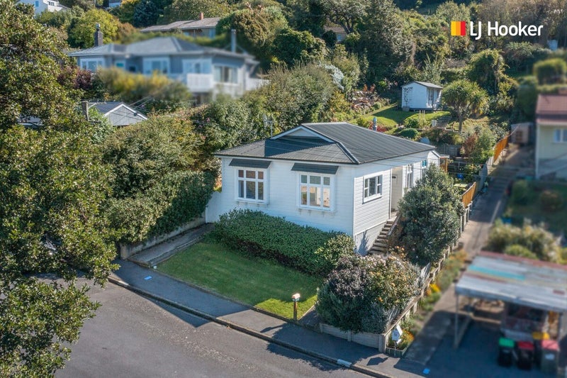 51 Totara Street, Ravensbourne, Dunedin - Carousel 1