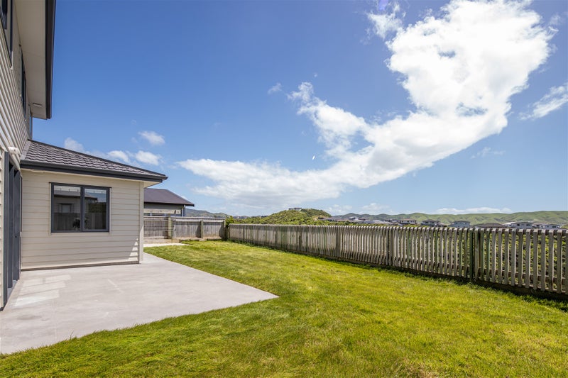 9 Portmore Place, Grenada Village, Wellington - Carousel 1