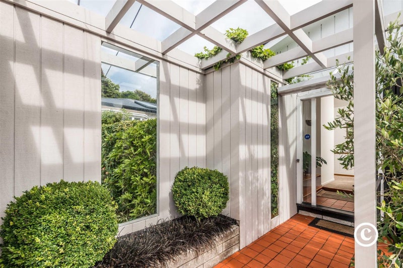 32A Izard Road, Khandallah, Wellington - Carousel 11