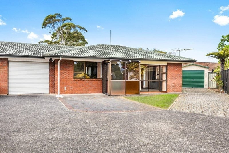 1/6 Annette Avenue, Te Atatu South, Auckland - Carousel 2