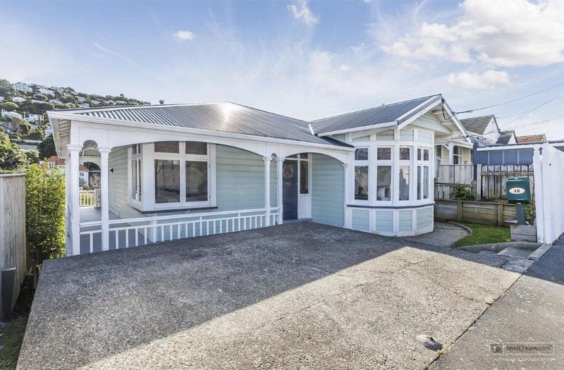 60 Waipapa Road, Hataitai, Wellington - Carousel 1