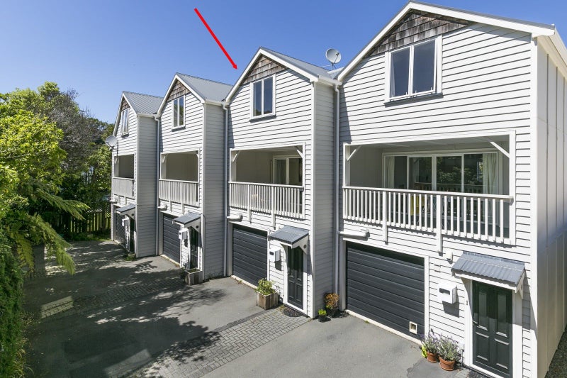 2/57 Simla Crescent, Khandallah, Wellington - Carousel 1