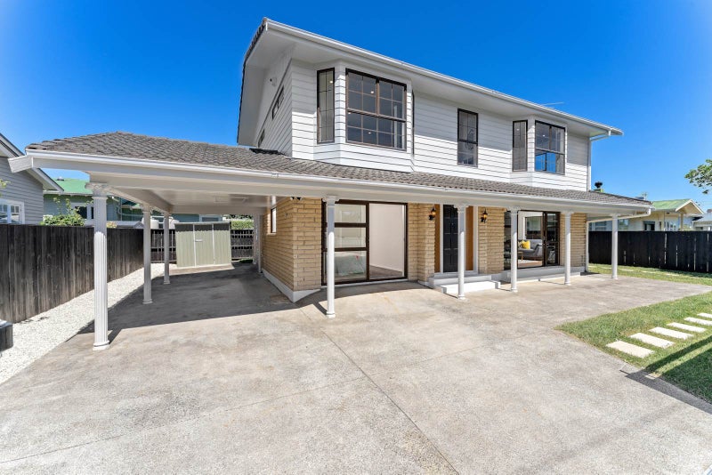 35 Ennismore Road, Mount Albert, Auckland - Carousel 1