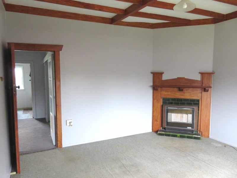 4 Chelwood Street, Takaro, Palmerston North - Carousel 2