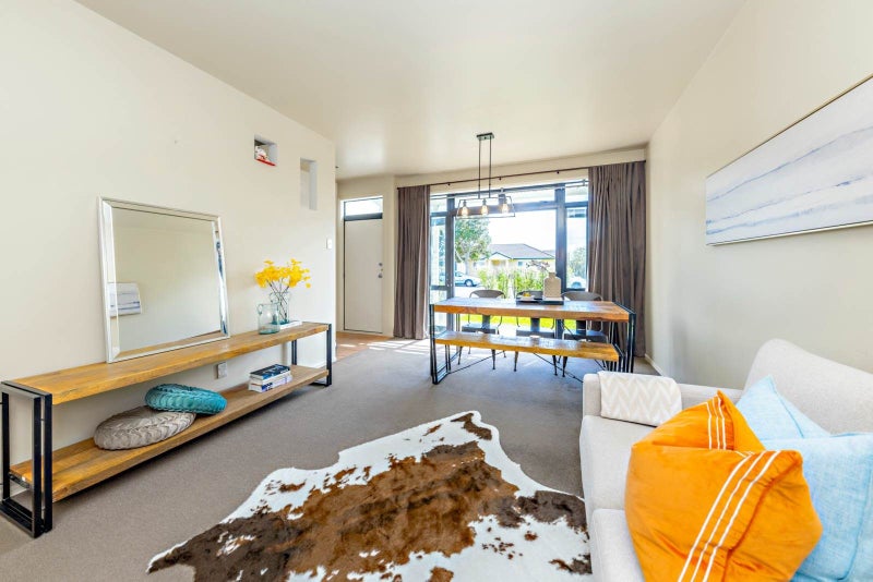 14/2 Armoy Drive, East Tamaki, Auckland - Carousel 2