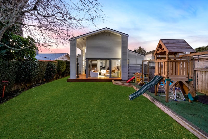 96 Shackleton Road, Mount Eden, Auckland - Carousel 2