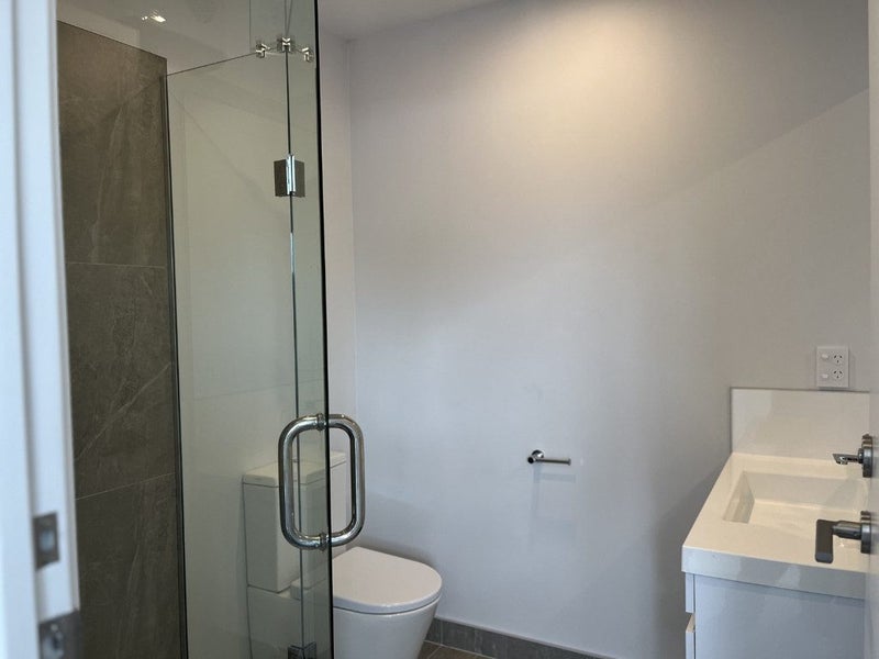 3/47 Awaroa Road, Sunnyvale, Auckland - Carousel 10