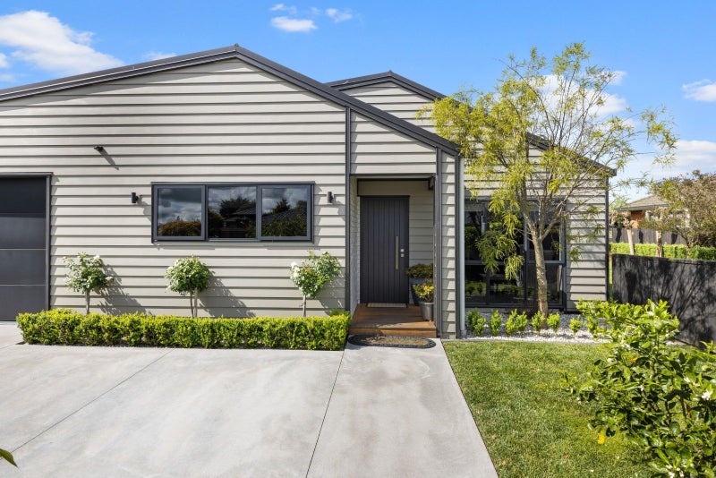 18 Bellona Place, Flagstaff, Hamilton - Carousel 2