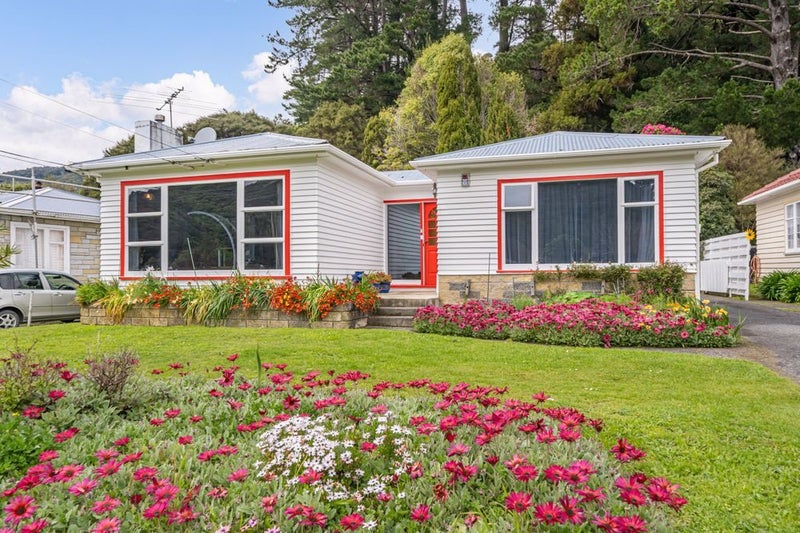 88 Hine Road, Wainuiomata, Lower Hutt - Carousel 1
