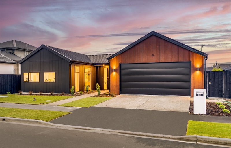 39 Grayshott Avenue, Casebrook, Christchurch - Carousel 1