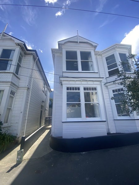 23 Elizabeth Street, Mount Victoria, Wellington - Carousel 1