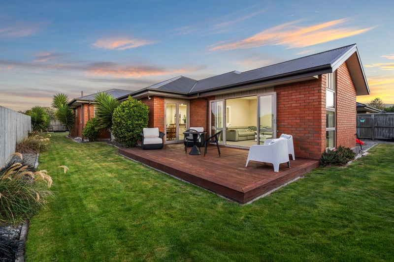 9 ST PETERS CLOSE, Woolston, Christchurch - Carousel 1