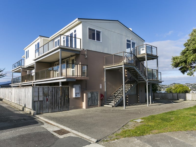8/21 Duchess Place, Maupuia, Wellington - Carousel 13