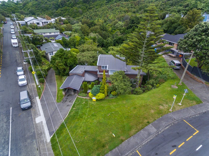 33 London Road, Korokoro, Lower Hutt - Carousel 26