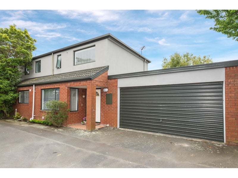 2/15 Coles Place, St Albans, Christchurch - Carousel 1