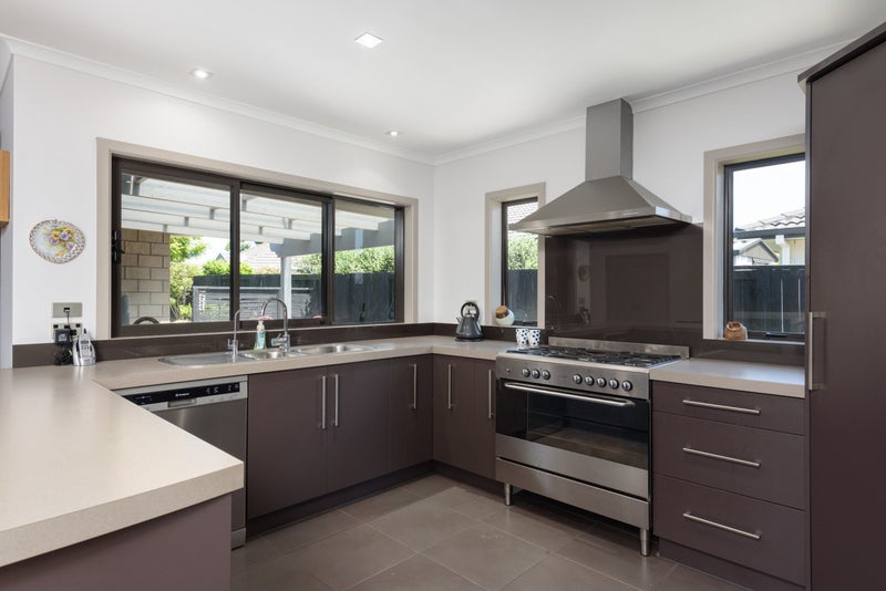 11 Hansard Place, Bethlehem, Tauranga - Carousel 2
