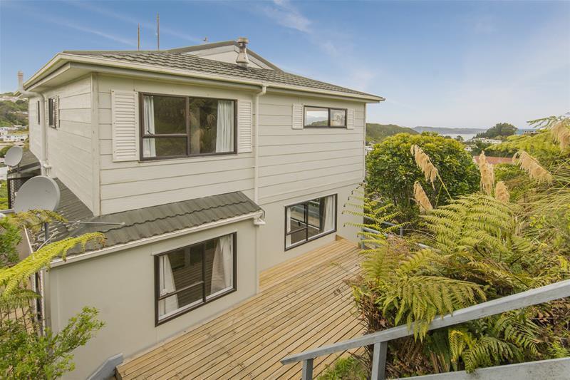 1/27 Cheltenham Terrace, Newlands, Wellington - Carousel 1