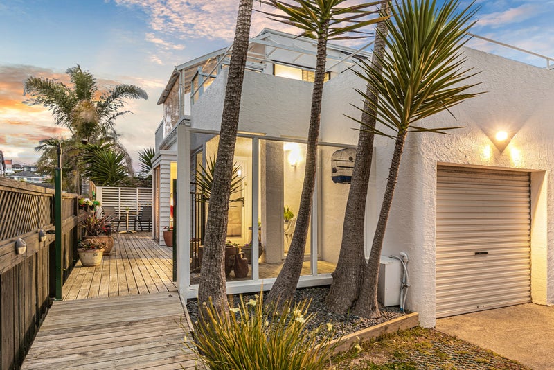 5/3 Tagalad Road, Mission Bay, Auckland - Carousel 1