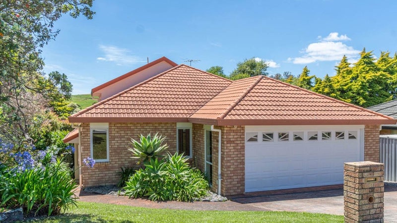 38 Pukatea Avenue, Albany, Auckland - Carousel 1