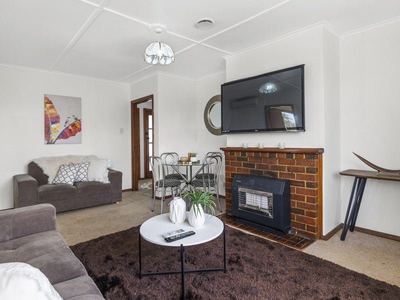 37 Panmure Avenue, Calton Hill, Dunedin - Carousel 2