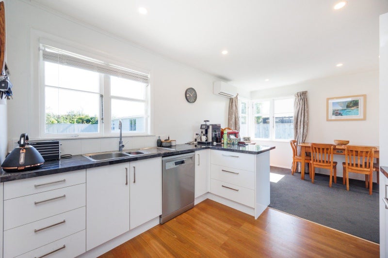 5 Sefton Avenue, Highbury, Palmerston North - Carousel 1