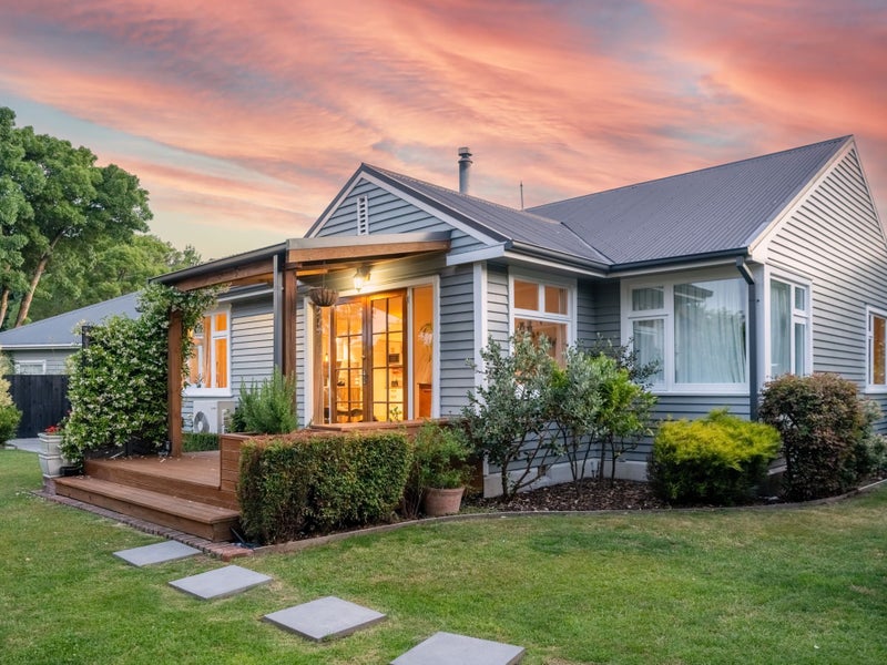 252 Centaurus Road, Saint Martins, Christchurch - Carousel 1