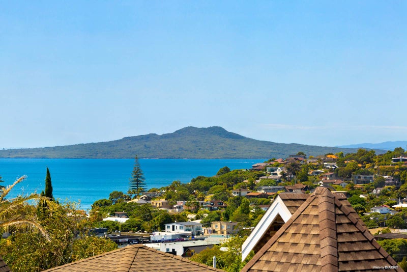 12 Sunrise Avenue, Mairangi Bay, Auckland - Carousel 1