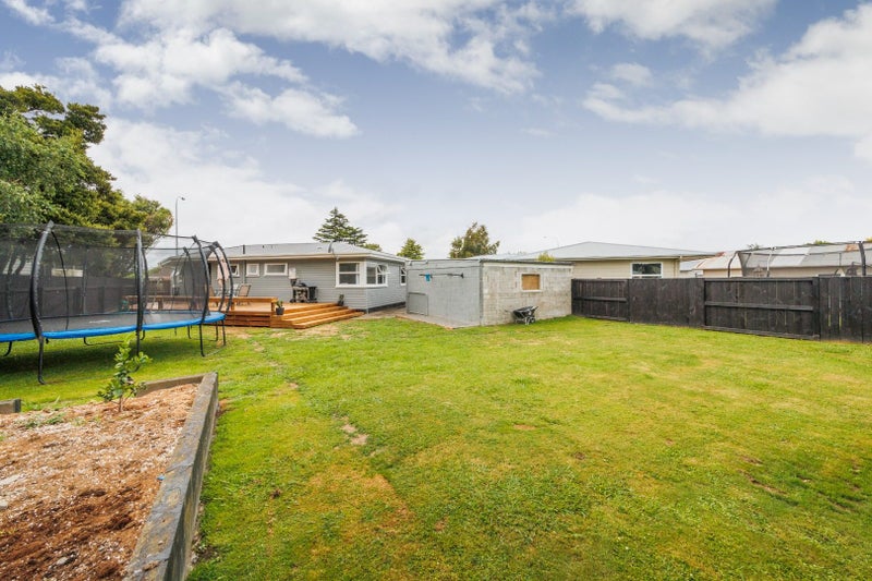 186 Milson Line, Milson, Palmerston North - Carousel 14