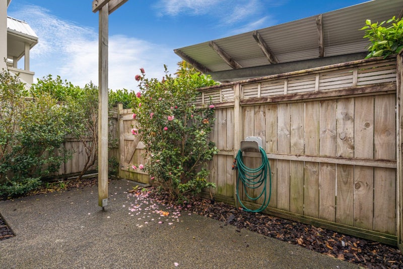 67A/21 Hunters Park Drive, Three Kings, Auckland - Carousel 13