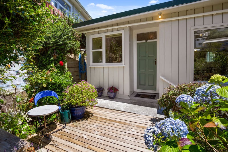 54A Delhi Crescent, Khandallah, Wellington - Carousel 1