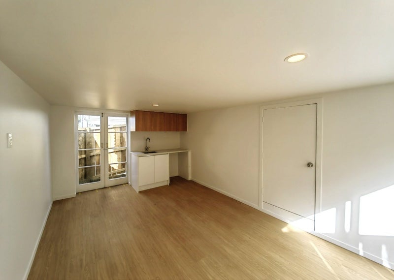 11 Cypress Place, Sunnynook, Auckland - Carousel 10