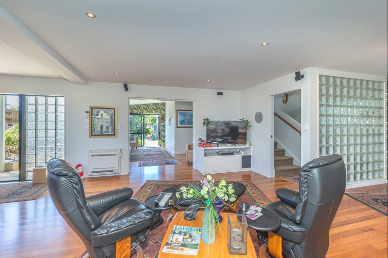 8 Arataki Grove, Waitarere Beach, Levin - Carousel 2