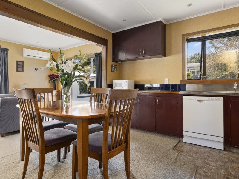 81 Bayly Road, Blagdon, New Plymouth - Carousel 2