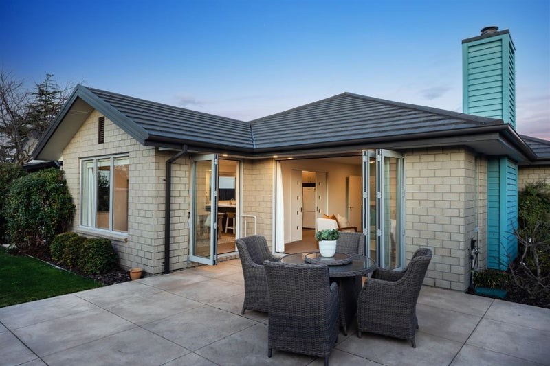 6 Gamblins Road, Saint Martins, Christchurch - Carousel 2