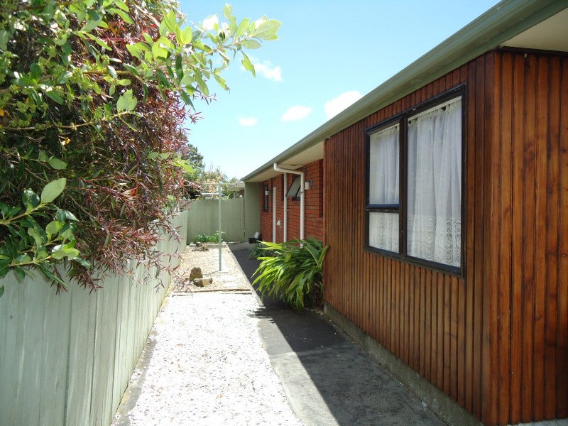 7 Edgecombe Court, Roslyn, Palmerston North - Carousel 12