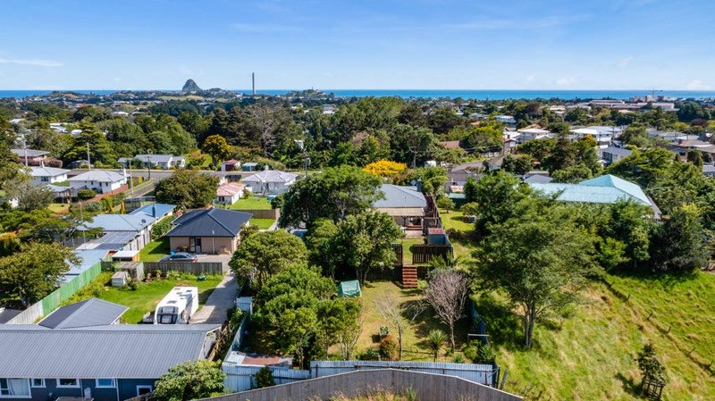 10A Cowling Road, Hurdon, New Plymouth - Carousel 34